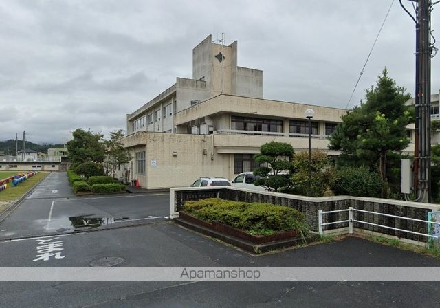 小学校　津ノ井小学校（小学校）まで571m