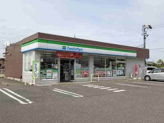コンビニ　ファミリーマート 大垣北方町店（コンビニ）まで400m