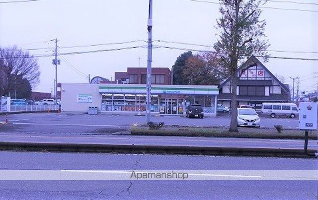 コンビニ　ファミリーマート（コンビニ）まで1034m
