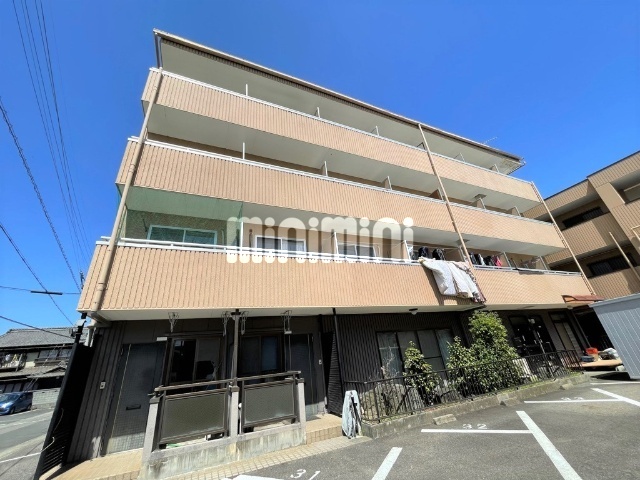 建物外観　最寄駅へ徒歩圏内のマンションです