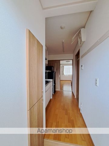 ラポール材木町の玄関写真