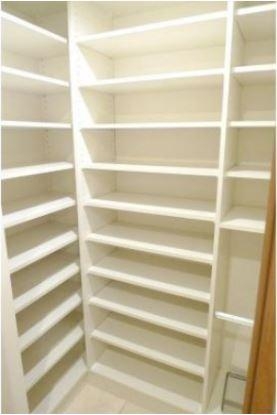 玄関　※別タイプのお部屋です