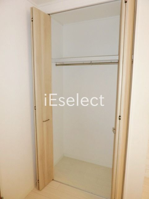 収納　広々とした収納です。