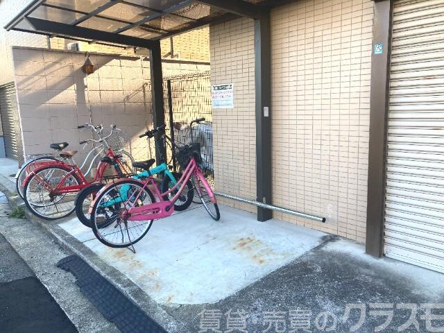 その他共有部分　屋根付き駐輪場
