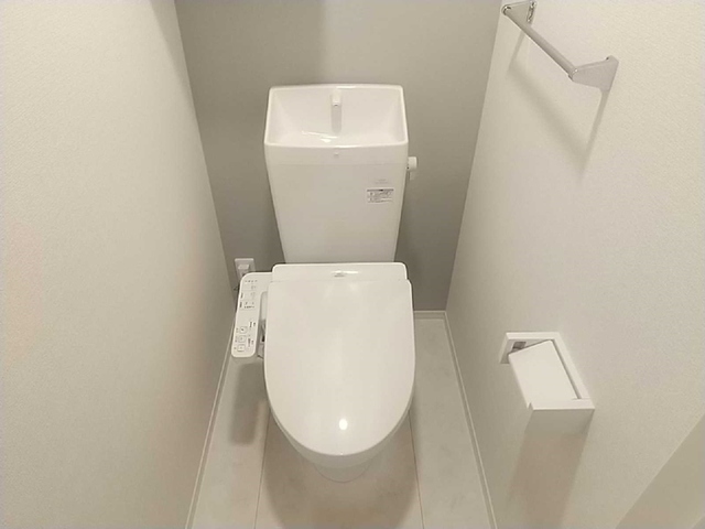トイレ　同施工会社参考写真