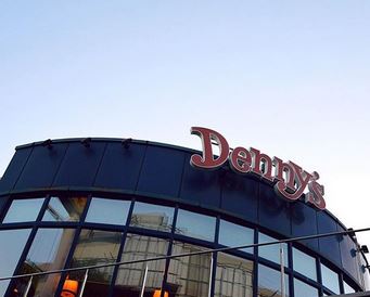 飲食店　デニーズ江東枝川店（飲食店）まで510m