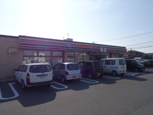 コンビニ　セブンイレブン新潟上所店（コンビニ）まで534m