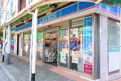 コンビニ　ローソン 垂水駅前店（コンビニ）まで326m