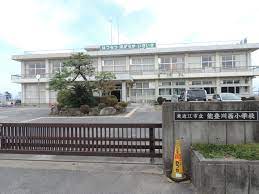 小学校　東近江市立能登川西小学校（小学校）まで833m