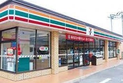 コンビニ　セブンイレブン 目黒3丁目店（コンビニ）まで129m