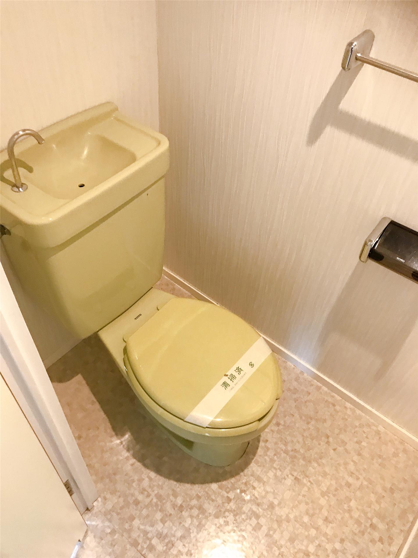 トイレ　ほかのお部屋の写真です。