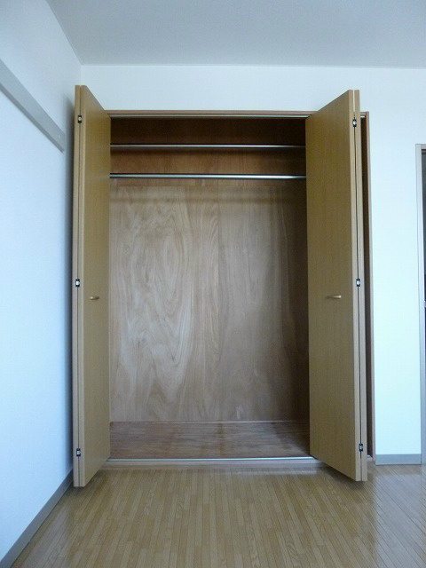 収納　※写真は別号室です