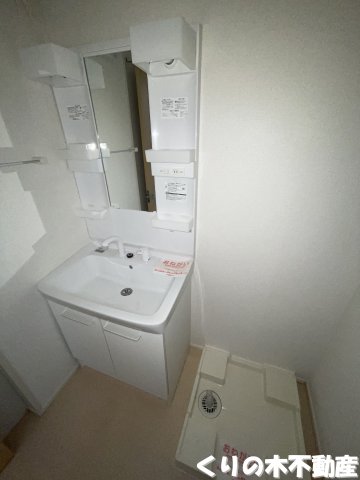 洗面設備　反転同タイプのお部屋です（現況を優先します）