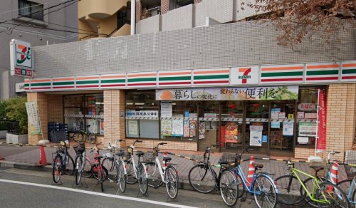 コンビニ　セブン-イレブン 神戸三宮駅東店（コンビニ）まで173m