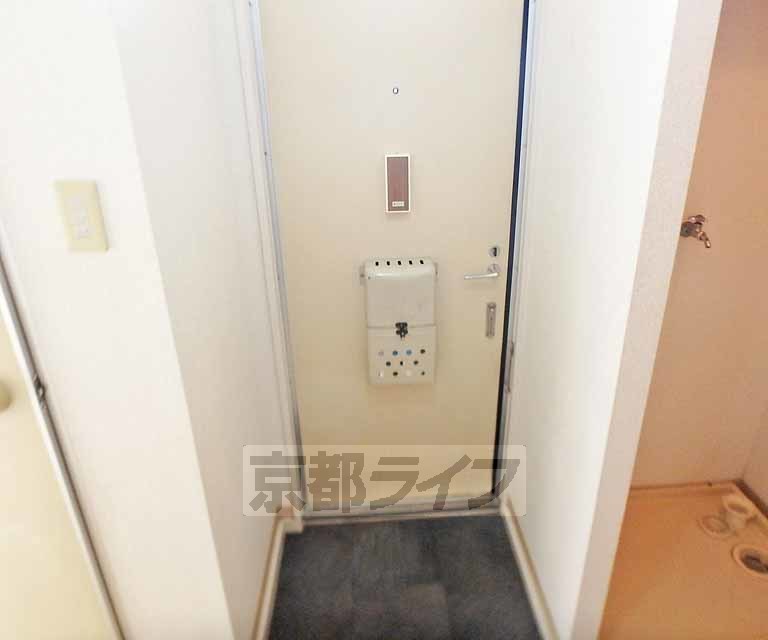 玄関　玄関ホールです