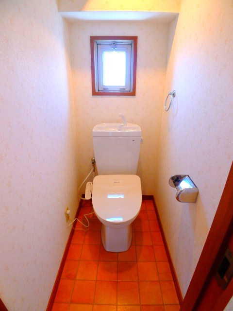 地下鉄鶴舞線 大須観音駅 徒歩3分 14階建 築35年のトイレ写真