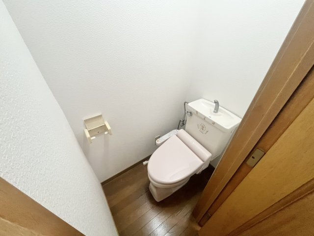 ファイン曽根東町貸家のトイレ写真