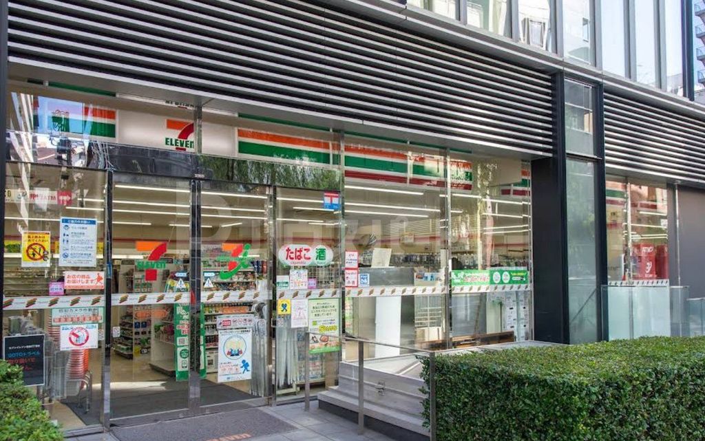 コンビニ　セブンイレブン銀座2丁目店（コンビニ）まで150m