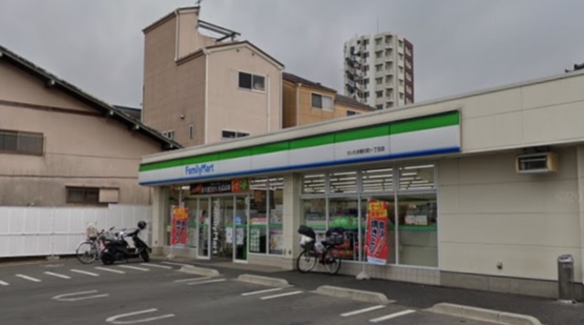 コンビニ　ファミリーマートさいたま櫛引町一丁目店（コンビニ）まで820m