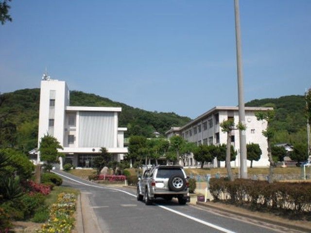 小学校　本壮小学校（小学校）まで2000m