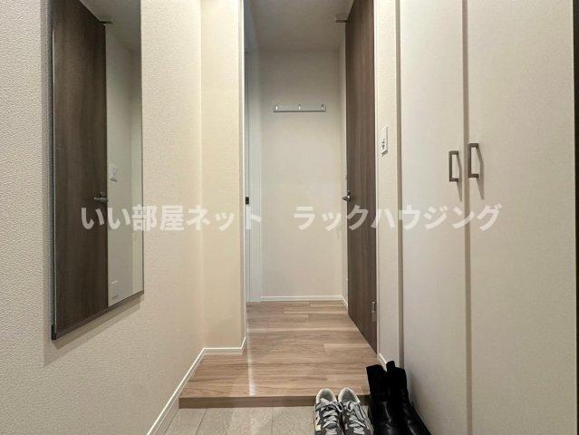 玄関　お部屋さがしはラックハウジングにお問合せ下さいませ♪】
