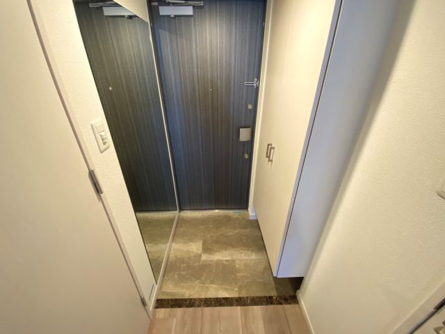 RISING Maison 本町橋の玄関写真