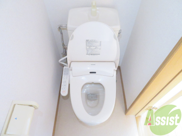 トイレ　各機能付きのトイレですので、安心してご利用いただけます。
