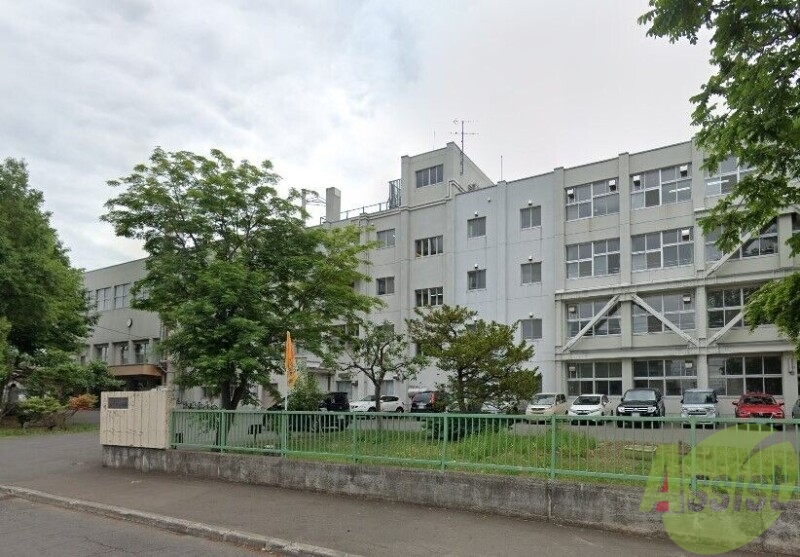 小学校　札幌市立みどり小学校（小学校）まで764m