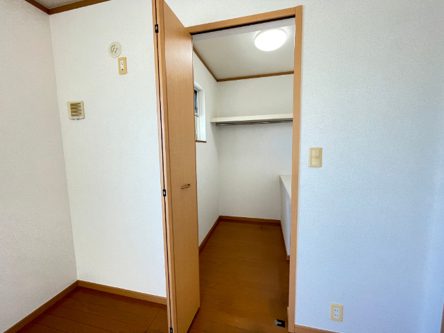 収納　ウォークインクローゼットです