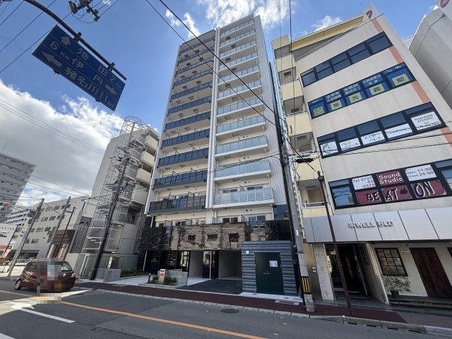 ファーストフィオーレ川西プリモの外観写真