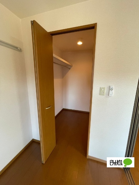 収納　同物件別部屋