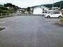 駐車場　駐車場に車を止められます