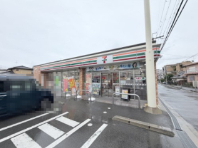 コンビニ　セブンイレブン豊中服部本町3丁目店（コンビニ）まで514m
