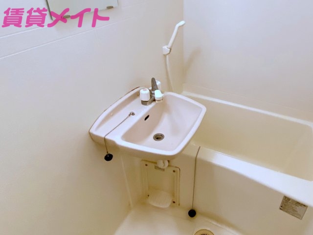 洗面設備　同タイプの画像です