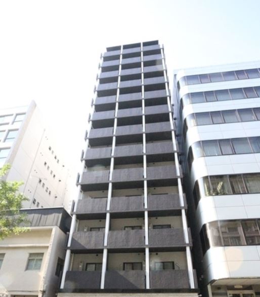 建物外観　★外壁タイル張り、重厚感のある外観★