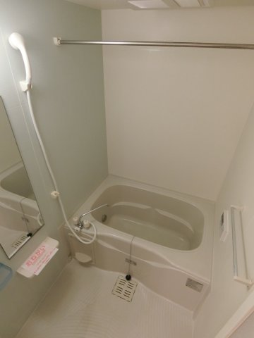 ＪＲ山陰本線 伯耆大山駅 徒歩42分 2階建 築14年の風呂写真