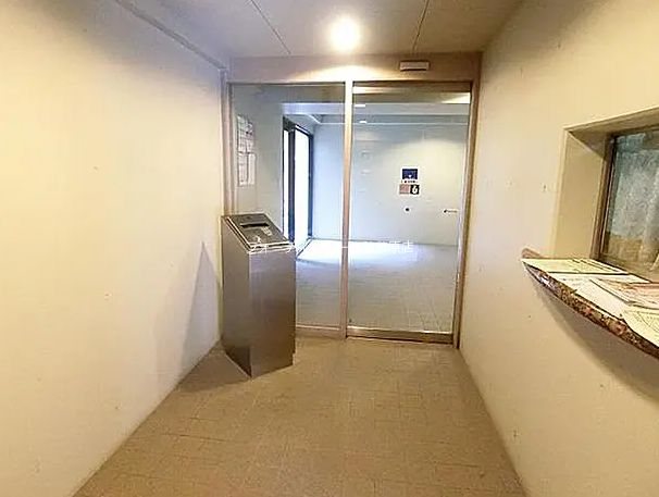 エントランス　《見学予約受付中》