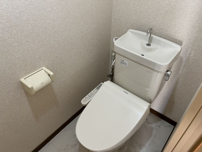 ＪＲ東海道本線 菊川駅 徒歩25分 2階建 築27年のトイレ写真
