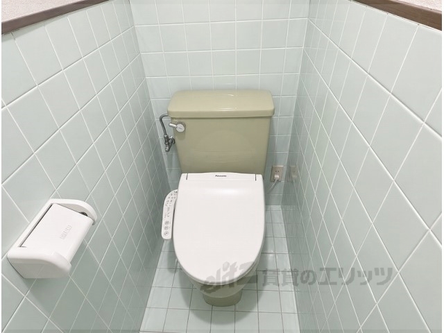 ＪＲ東海道本線 山科駅 徒歩9分 2階建 築57年のトイレ写真
