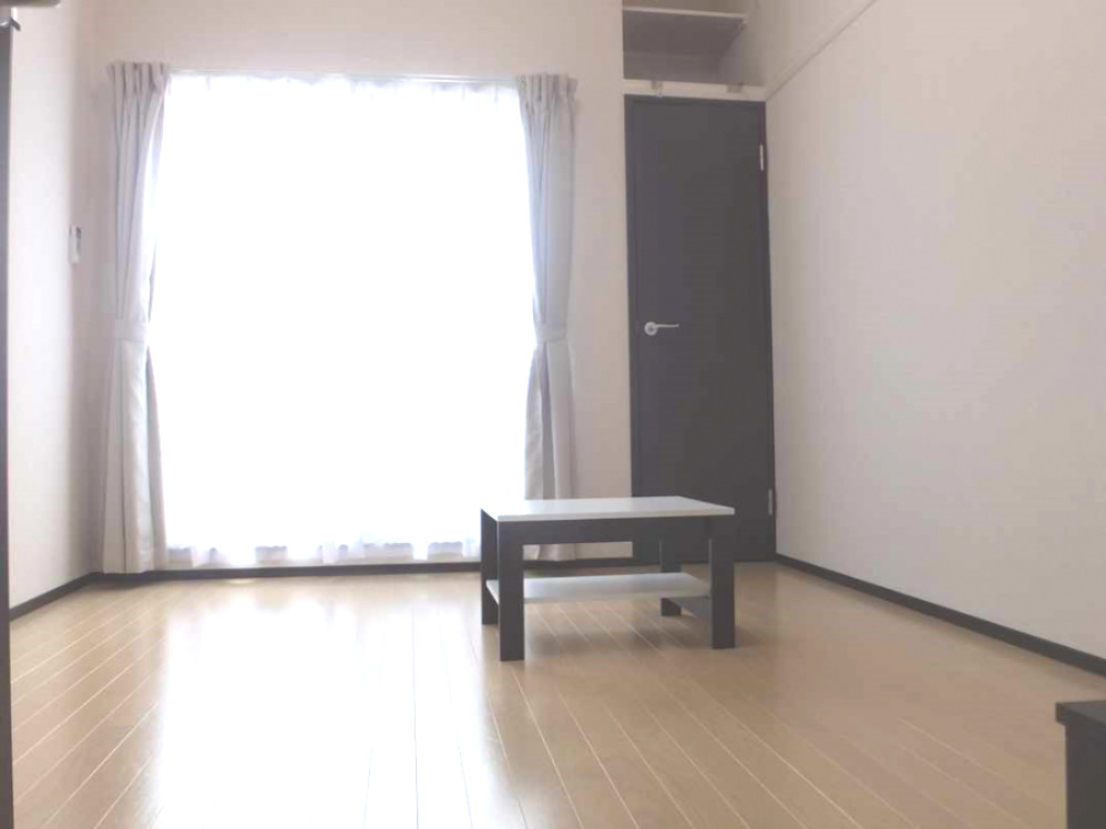 湘南辻堂の居間写真