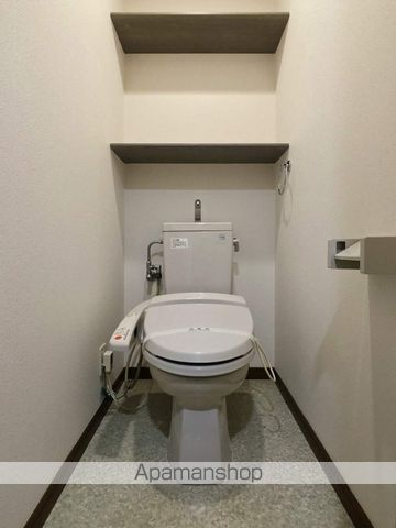 地下鉄七隈線 渡辺通駅 徒歩6分 15階建 築21年のトイレ写真
