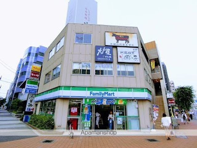 コンビニ　ファミリーマート 南大井三丁目店（コンビニ）まで77m