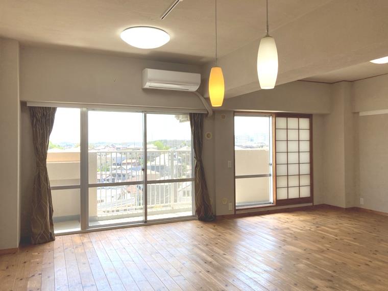居室・リビング　開放感のあるゆったりとしたお部屋です♪