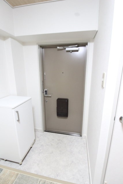 マンション一里塚の玄関写真