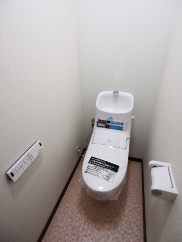 南海高野線 萩原天神駅 徒歩17分 3階建 築38年のトイレ写真