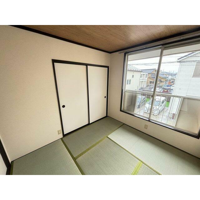小田急小田原線 本厚木駅 バス乗車時間：17分 最寄りバス停で下車 徒歩3分 2階建 築40年の内装写真