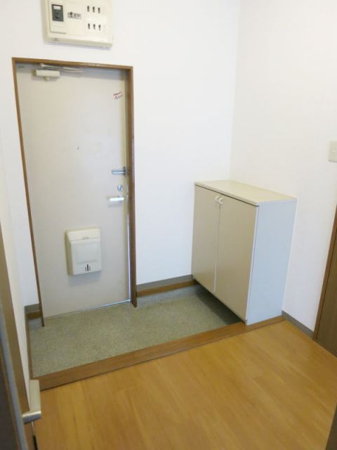 シャトレーヌ葵の玄関写真