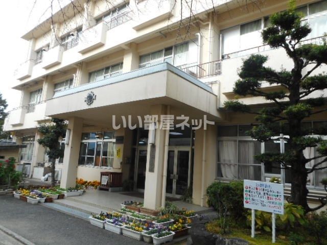 小学校　海南市立巽小学校（小学校）まで616m