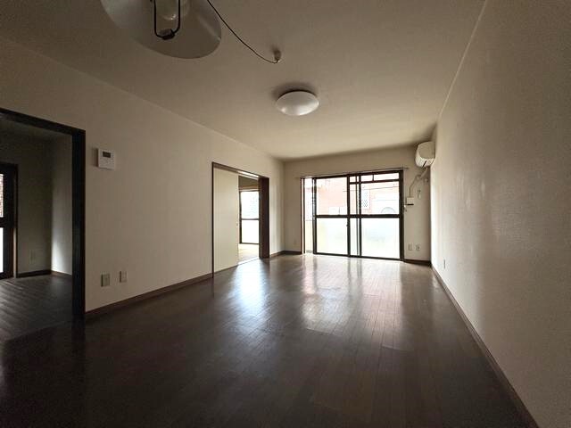 高橋マンションの居間写真