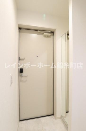 玄関　※建築中のため同施工参考写真となります。